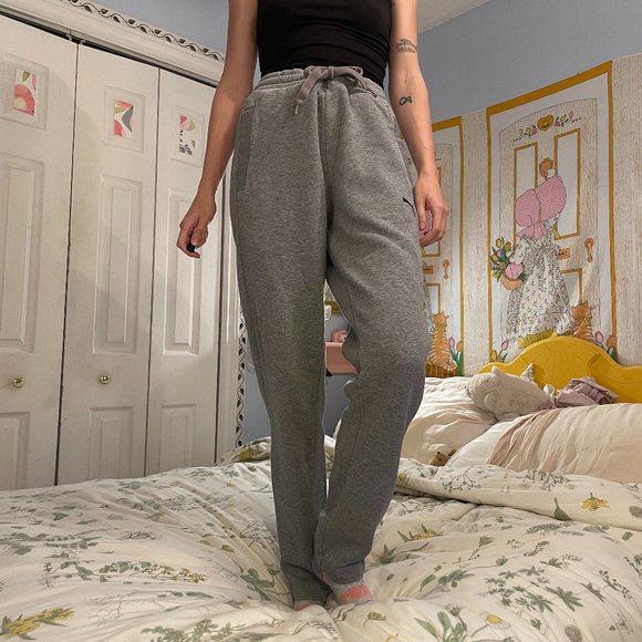 Small Grey Puma sweat pants! - Picture 3 of 12